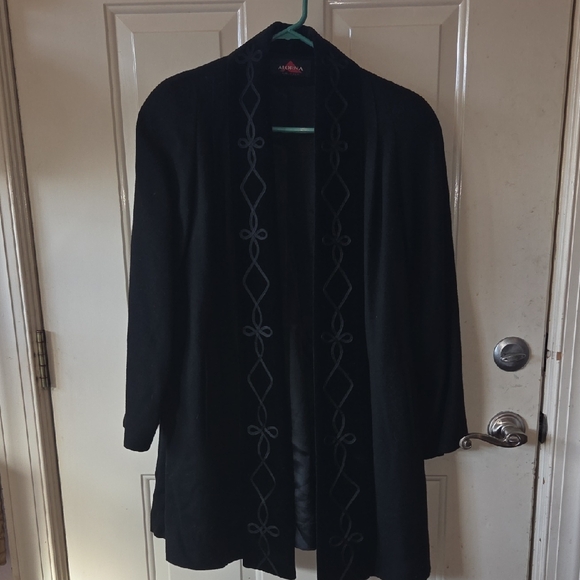 Elegant Vintage Black Wool Alorna Coat - Picture 5 of 5